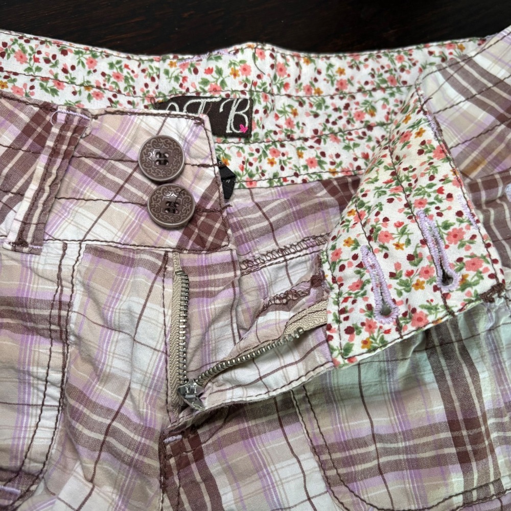 Y2K VTG Mcbling Plaid Low Rise Ruched Side Tie Shorts Brown Purple Size 5/6 Indi - Picture 4 of 14